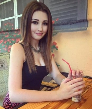 Еленка, 23